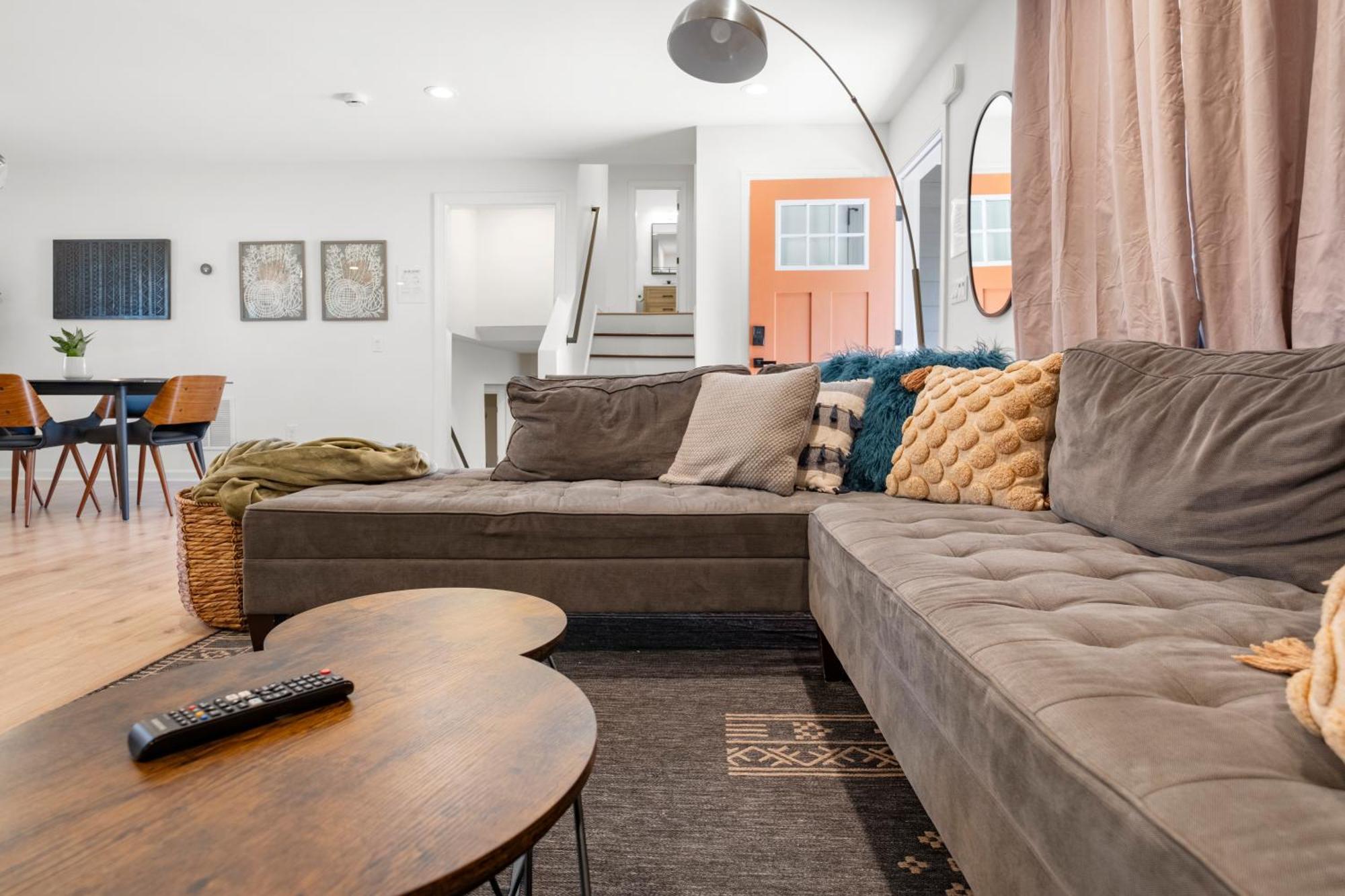 Outdoor Projector, Arcade, Fire Pit, 2 Car Garage, 2 Living Rooms Snellville Bagian luar foto