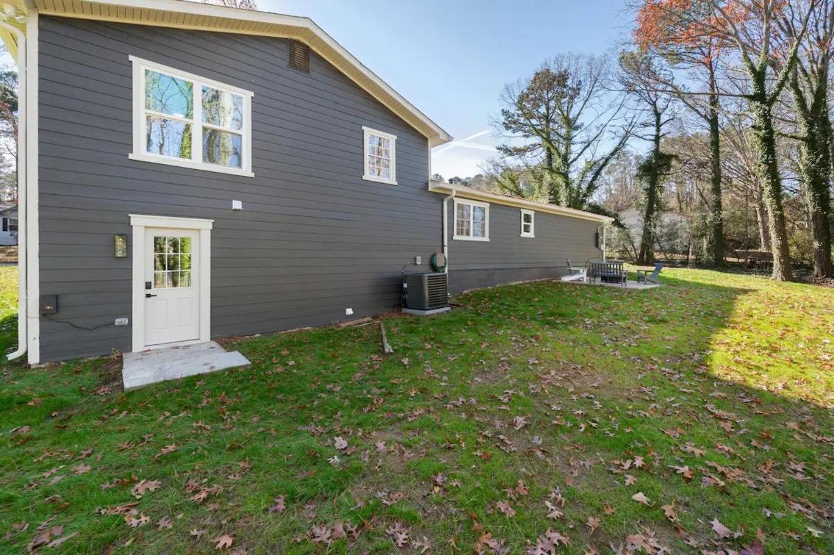 Outdoor Projector, Arcade, Fire Pit, 2 Car Garage, 2 Living Rooms Snellville Bagian luar foto